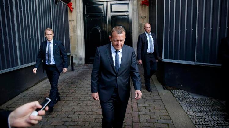 Spydspids. I går gik Lars Løkke Rasmussen fra dronningen med opgaven om at påbegynde regeringsforhandlinger. Det sker i dag. 