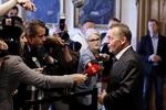 Regeringsdannelse. Kongelig undersøger Venstres formand Lars Løkke Rasmussen forhandlede i dag med de øvrige partier. 