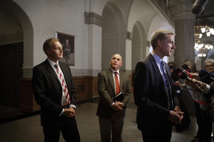 DILEMMAER. Der er ting, der tal for, og ting, der taler imod, at Venstre går i regering med Dansk Folkeparti. 