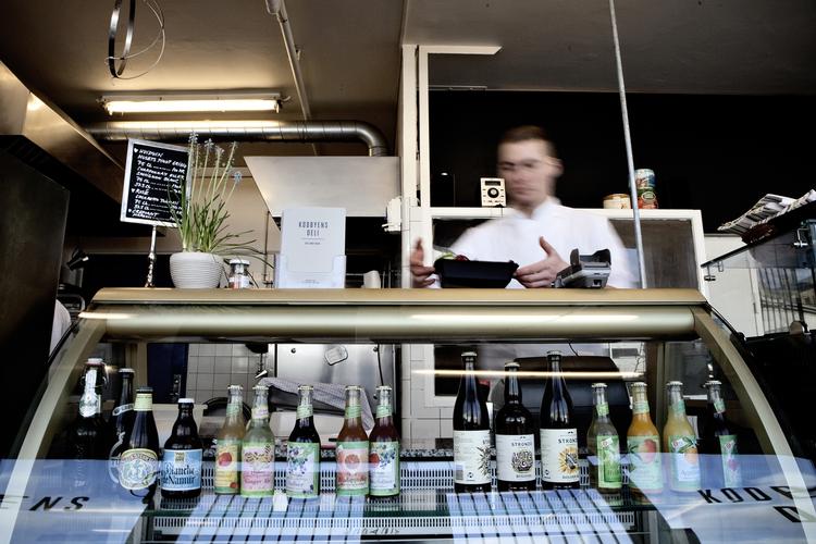 Deli. Alle forretninger i København kan i princippet tilmelde sig Yourlocal, der ikke koster noget, og som er drevet af frivillige. 