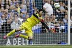 skifte. Petr Cech foretager efter 11 år hos Chelsea et svært skifte på tværs af byen til lokalrivalerne fra Arsenal. 