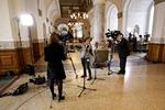 Udsmidt. Kun tv-kanalerne, Berlingske og Reuters er tilbage på Borgen efter omrokeringen. 