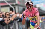 Vildskab. Contador satser på at blive den første rytter siden 1998 til at vinde både Giro og Tour. Marco Pantani gjorde det for 17 år siden. 
