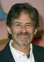PRISVINDER. Komponisten James Horner er blandt andet kendt for sine soundtracks til filmene Titanic og Braveheart, og er her fotograferet i 2012 i London til premieren på Titanic 3D. 