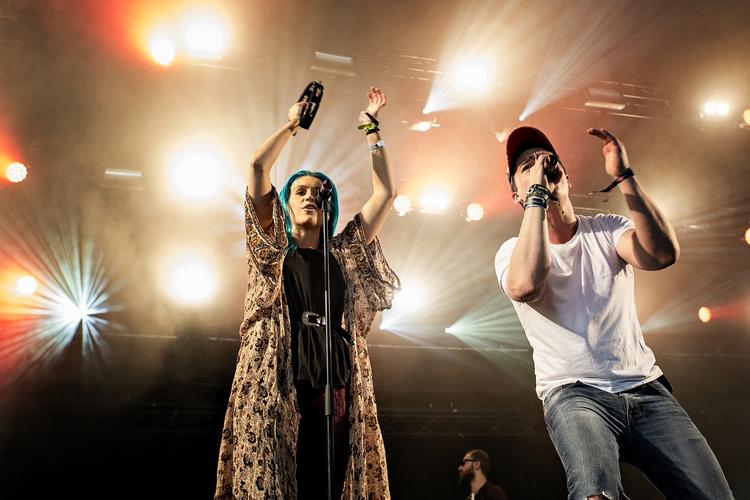 Tempo. De australske Sheppard-søskende gav den fuld pedal, da de åbnede Tinderbox. Men det var også alt, de kunne finde ud af. 