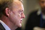Regeringsdannelse. Lars Løkke Rasmussen fortæller pressen, at han danner en ren Venstre-regering. 