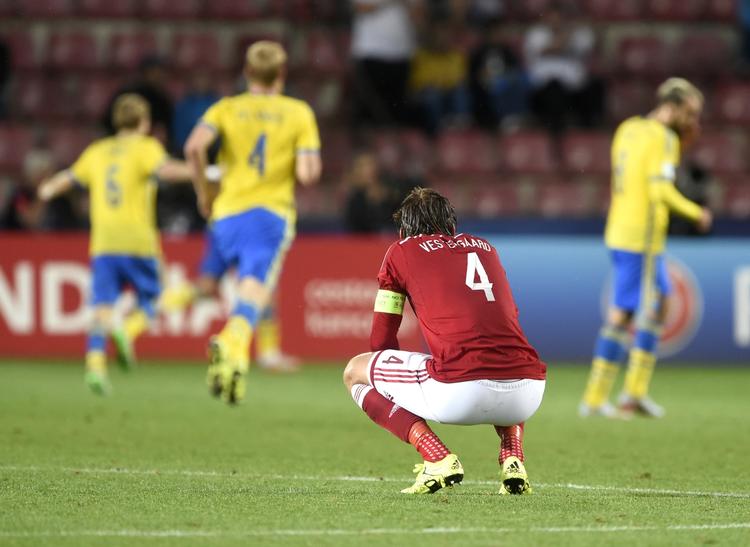 hånet. Danskerne udtrykte før semifinalen mod Sverige tilfredshed med at have undgået Italien. Efter nederlaget blev det taget ilde op af svensk spiller. 