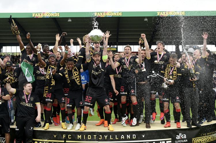 Jubel. Der er god grund til at juble i FCM. Holdet får en blid start i CL-kvalifikationen mod hold fra lande der er nr. 52 og 54 på Uefas rangliste - altså tredjesidst og sidst. 