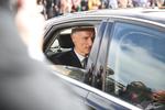 Kulturminister. Bertel Haarder ankommer til Amalienborg. 