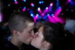 Festivalflirt. En hed affære kan blive fremtidens våben mod depressioner, viser ny forskning. Det er lykkedes at kurere svært depressive hanmus ved kunstigt at fremkalde et sexminde i musehjernen med blåt lys. 