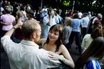 Salsa. Kom til sommerdans i Fælledparken og lær nogle nye moves. 