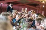 Økodrinks. Humøret var højt med vin i hånden til sidste års festival. 