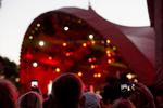 Mobilkoncert. Flere af koncertgæsterne til Pharrell Williams hev mobilen frem og oplevede dele af koncerten gennem telefonens kamera. 