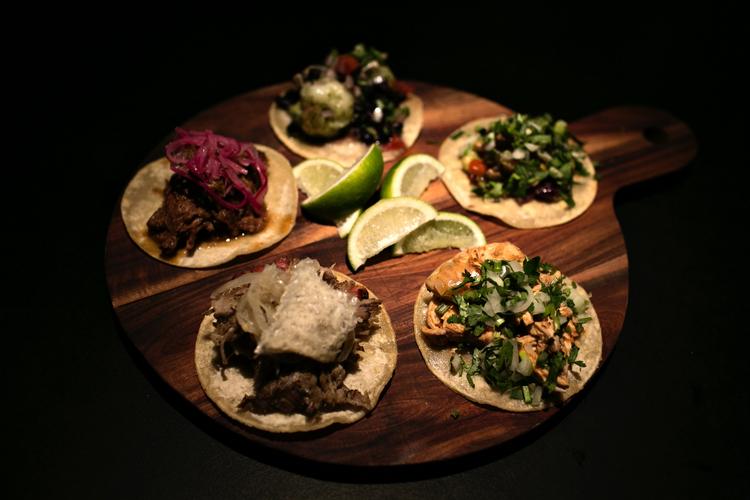 Taco. Man kan selvfølgelig spise sig kvalmende mæt i nachos fra Gringo Bar, men der er også andre mexi-alternativer på festivalen. 