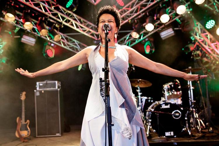 Ophidsende. Jucara Marcal og resten af brasilianske Metá Metá leverede cool fusionsmusik. 