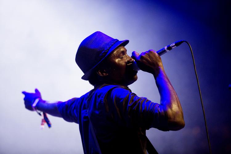 Potentiale. Mali har endnu engang demonstreret sit utrolige musikalske potentiale. Og de unge mænd fra nord har givet en begmand til mørkemændene. Med musik skal ondt fordrives. 