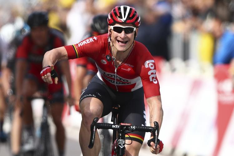 ETAPESEJR. I en spurt med fire mand i tæt kamp kom Andre Greipel først over stregen. 