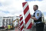 Oversvømmelse. Politiet afspærrer Islands Brygge efter brud på hovedledning. 