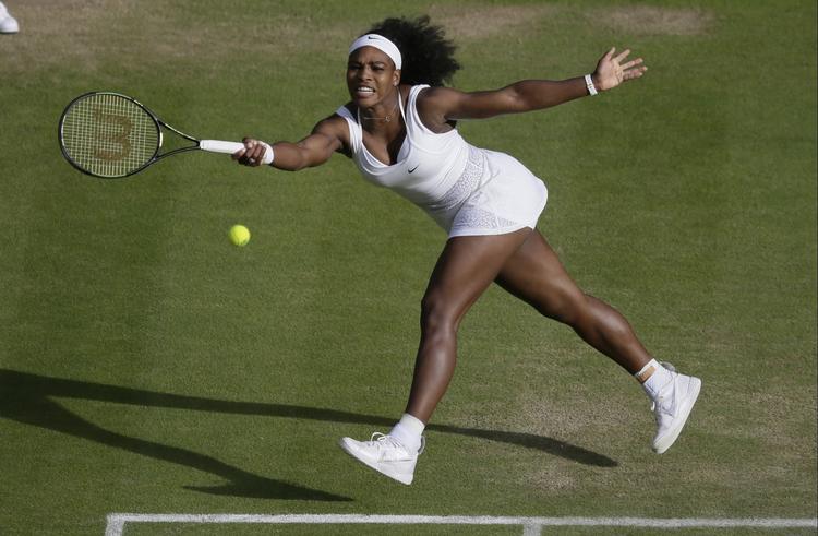 Klasse. Serena Williams spiller torsdag semifinale i Wimbledon for 9. gang i karrieren. Modstanderen er Maria Sharapova. 