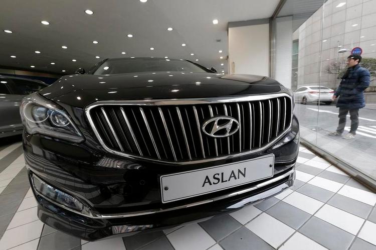 MARKANT. Der er ikke noget mikrobil over en af Hyundais største modeller, Aslan. Det er en fem meter lang limousine, der er med til at cementere Hyundais rolle som producent af luksusbiler. 