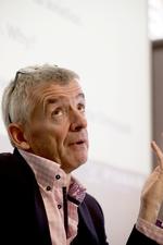 oprustning. Efter i flere omgange at have stillet med underdirektører har Ryanair på det seneste fløjet topchefen, Michael O'Leary, ind fra Irland, når lavprisselskabet har forsvaret sig og angrebet den danske fagbevægelse på pressemøder. 