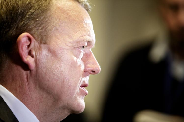 Forlig. Lars Løkke Rasmussens regering lander med hjælp fra S flertal for kommuneaftalen. 