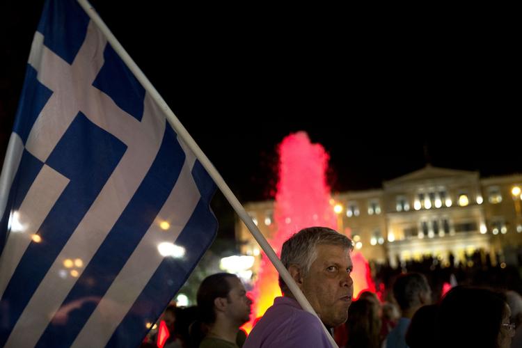Krise. Demonstranter foran parlamentet i Athen i dag. 
