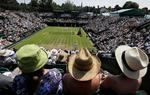 WIMBLEDON. I 1874 præsenterededen britiske officer Walter Wingfield omverdenen for et spil, der hed sphairistiké. Det var moderne græstennis' fødsel. 