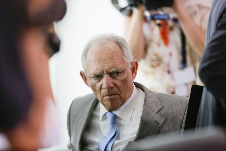 Planlægger. Den tyske finansminister, Wolfgang Schäuble, har ifølge AFP forberedt en plan for, hvordan Grækenland kan sendes midlertidigt ud af euroen. 