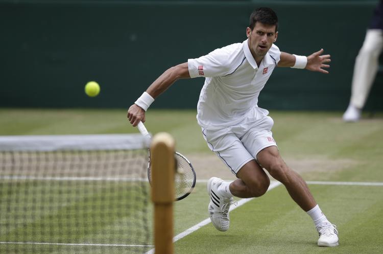 Titelforsvar. 28-årige Novak Djokovic tog sin tredje Wimbledontitel. 