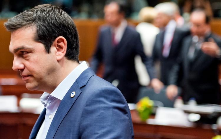 Aftalt. Grækenlands ministerpræsident, Alexis Tsipras, har mandag morgen indgået aftale med de 18 andre eurolande om vejen til en ny lånepakke efter mere end et halvt døgns uafbrudte forhandlinger i Bruxelles. 