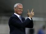 Fyret. Italienske Claudio Ranieri blev fyret som græske landstræner efter et nederlag til Færøerne. Nu har han fået et nyt job i Premier League. 