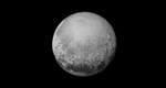 Pletskud. Sådan har du aldrig set Pluto før og om cirka et døgn vil der blivet serveret et, der er endnu bedre. For Nasas rumsonde 'New Horizons' er nået frem til den iskolde dværgplanet efter knap ti års rejse. 