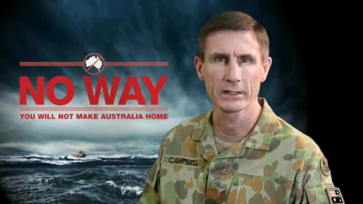 Bådflygtninge. DF finder inspiration i den australske video, som har til formål at få flygtninge til at blive i deres hjemland eller søge mod andre lande. 