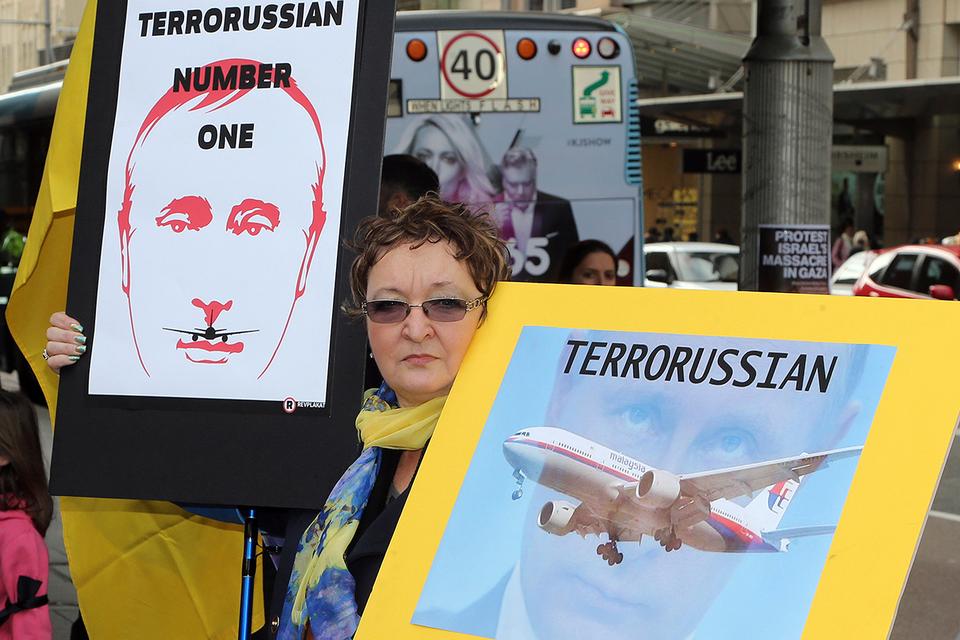Anklager for angrebet blev hurtigt rettet mod pro-russiske seperatister. 