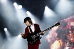 ROCKBRAG. AC/DC-koncerten blev udsolgt på under to timer. Live Nations planlægning af kæmpekoncerten bliver til gengæld kritiseret af mange af dem, der arbejdede som frivillige under koncerten. 