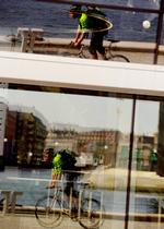 Studiejob. Matias Ovens er cykelbud ved siden af studierne. 