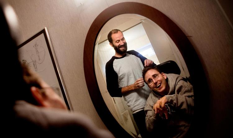 Overenskomst. Der er uddannelse på vej til handikaphjælpere, efter at FOA og den største leverandør af hjælp på området er nået til enighed. 