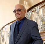 Forfatteren. Petro Markaris spejler den græske krise i sine krimiromaner. Han er her fotograferet til en prisoverrækkelse i Tyskland i 2013. Foto: Candy Welz/AP 