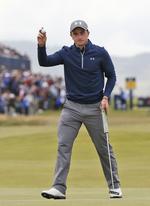 Sensation. Paul Dunne kvalificerede sig også til British Open i 2014, hvor  han ikke klarede finalecuttet. 