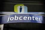 Jobcentre. Firmaer ser angiveligt bort fra jobcentre i jagten på ny arbejdskraft. 