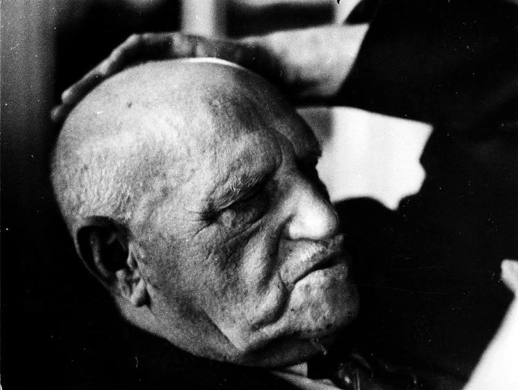 Tilbage. Albert Dam (1880-1972) anno 1962. Nu er han genudgivet. Heldigvis. Arkivfoto: Erik Friis 