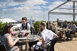 Mad. Danske succeskokke har de seneste år haft vokseværk. Nu er flere klar til at erobre udlandet. Her et billede fra bøfrestauranten Mash i Rungsted. 