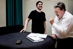 Skælmeri. Opera er andet end hævn og alskens grumhed. Morten Grove Jørgensen (tv.) prøver med sin akkompagnatør Ulrich Stærk. 