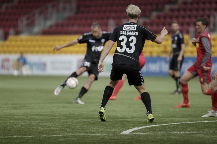 2-1. Sønderjyske lavede et par dumme fejl, og på scoringer af Mikkel Duelund og Morten "Duncan" Rasmussen vandt FCM opgøret med 2-1. 