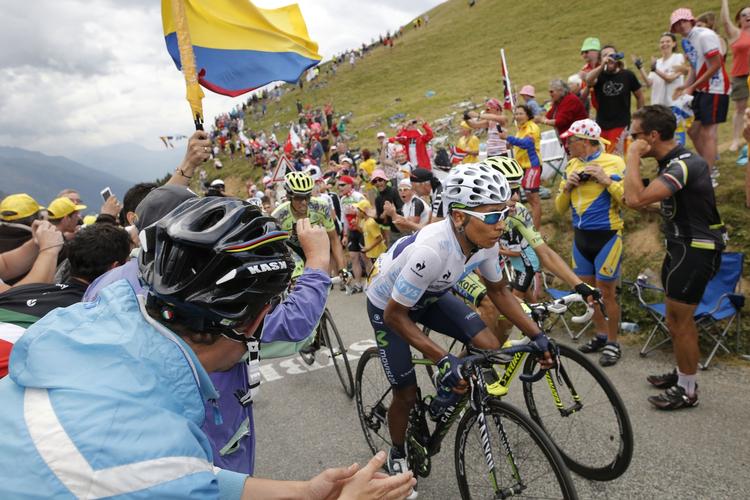 TRUSLEN. Et tidligt udbrud af Nairo Quintana synes at være den eneste trussel mod Chris Froomes endelige sejr i Tour de France. 