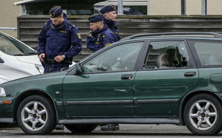 Eksplosion. Da en håndgranet gik af på en parkeringsplads i Malmö søndag, var det fjerde eksplosion på mindre end to uger. 