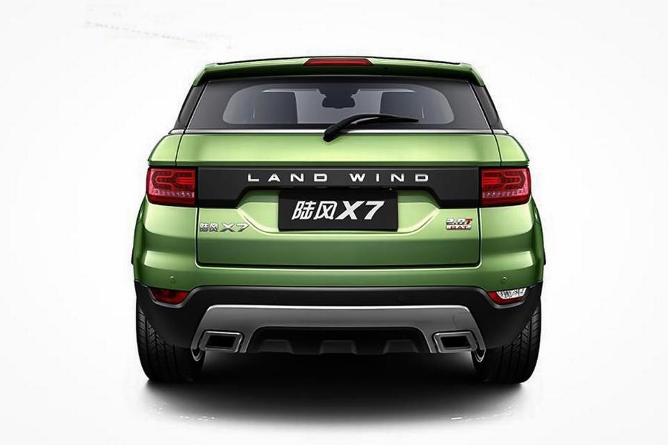 FALSK. Landwind X7 skal give udtryk af at være lidt terrængående. 