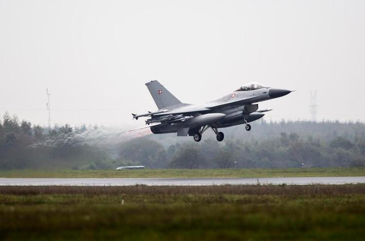 Krig. Danske F-16-fly har fløjet mere end 400 missioner i irakisk luftrum siden oktober 2014. 
