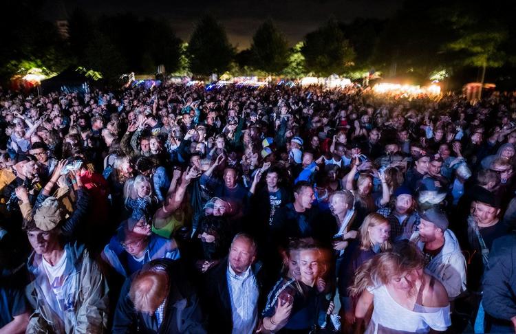 Havefest. Igen i år slutter Strøm festivalen af i Enghaveparken. 